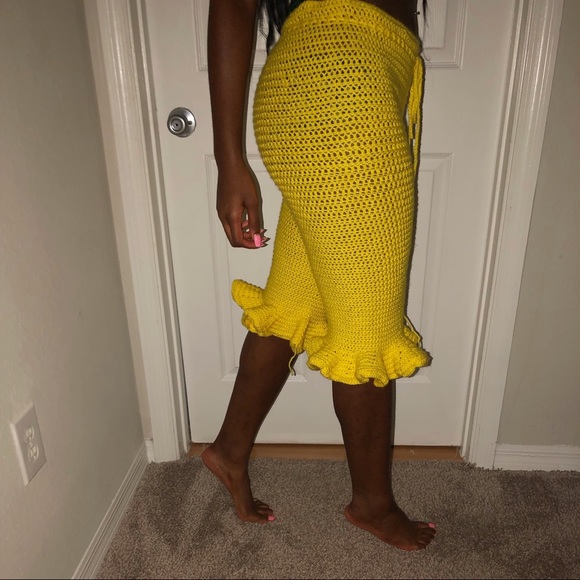 Ruffed knickerbockers - Picture 2 of 2